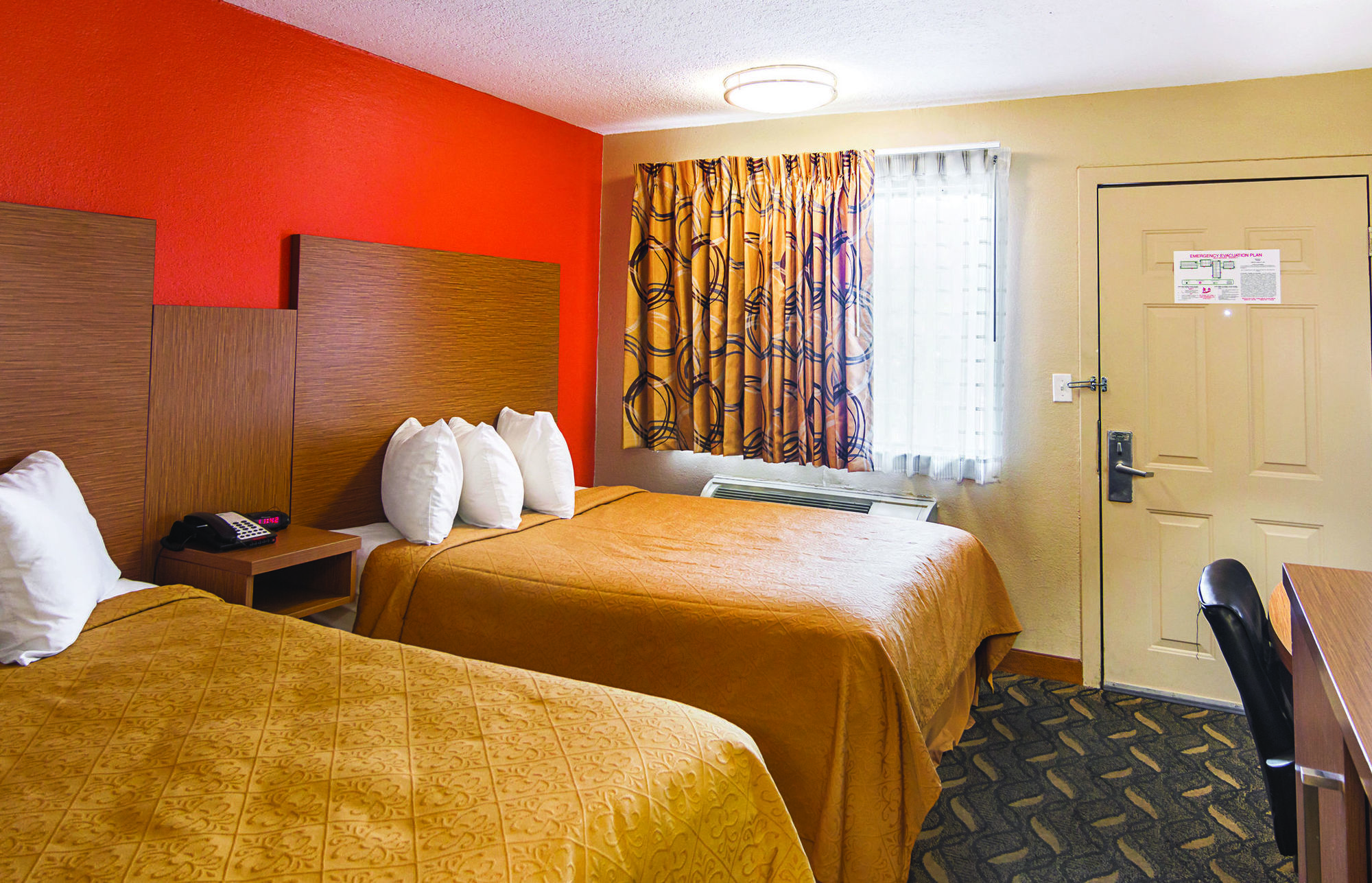 Days Inn & Suites By Wyndham Arlington Near Six Flags Ruang foto
